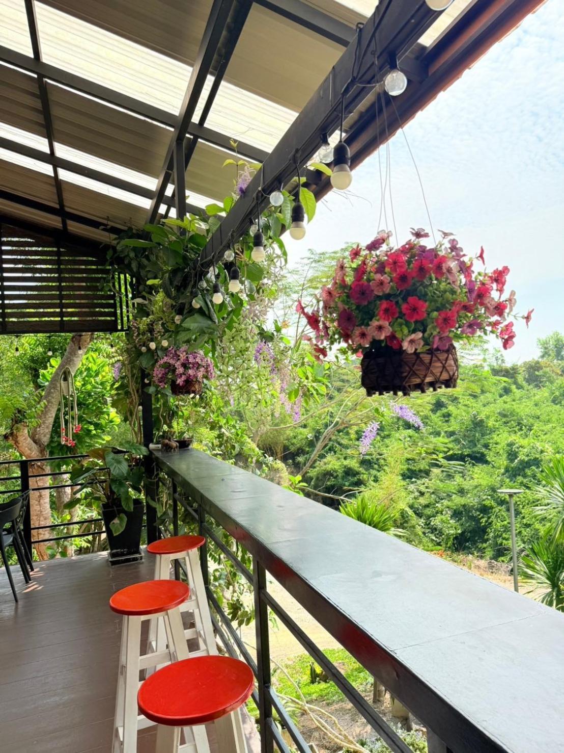 Baan Suan Hill Resort Ban Tha Khun Exterior photo